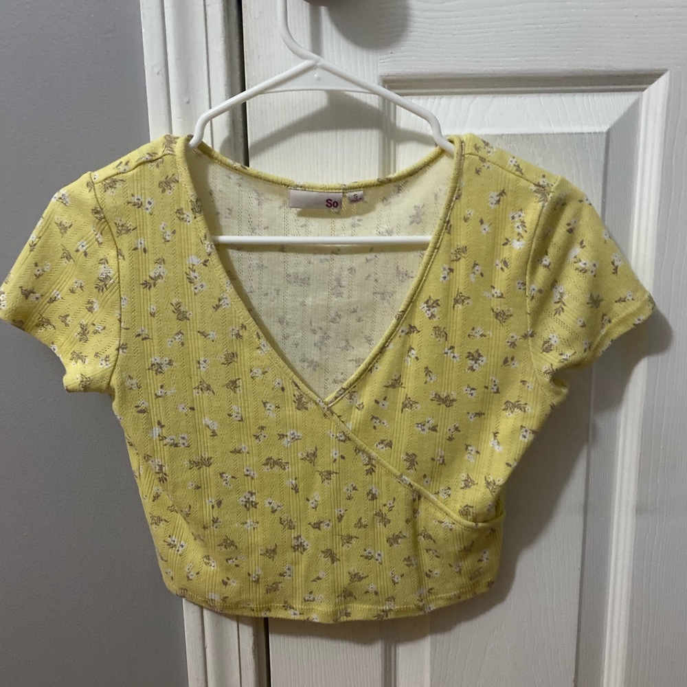 Crossover crop top